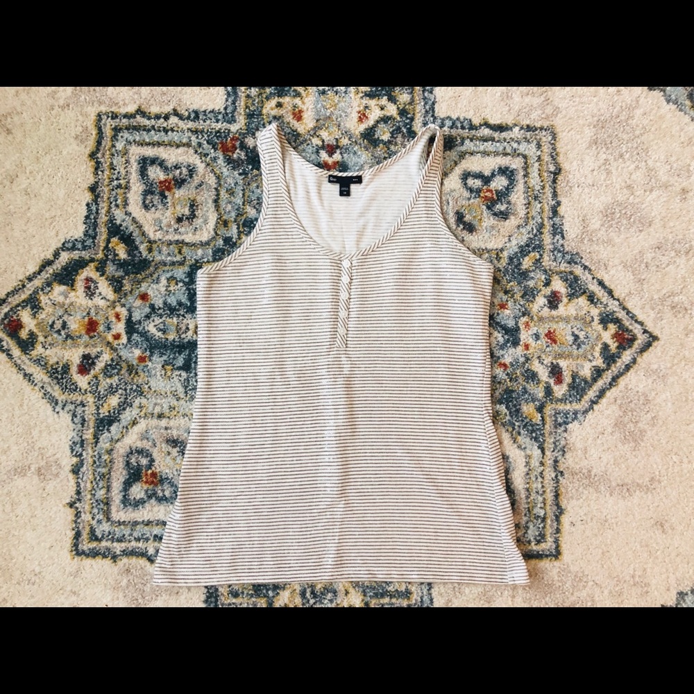 Gap Top
